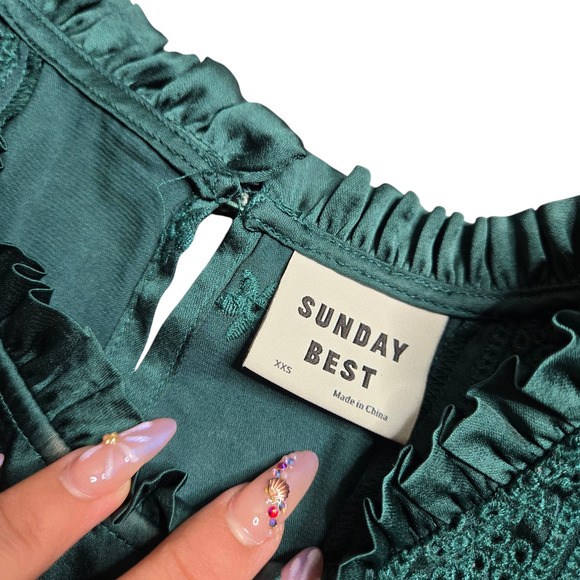 Aritzia Sunday Best Bibi Ruffle Emerald Dress Size: XXS - Picture 5 of 6